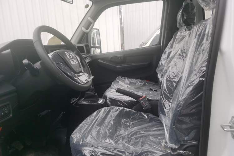 Used Feidi Ditu EF3 2022 Ningde Times 55.7 kWh Flatbed Van Interior 2