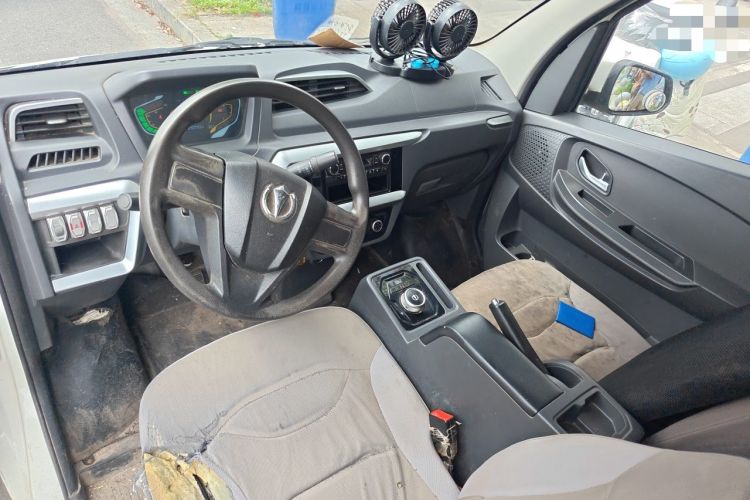 Used Feidi Q2T 2020 Van Low Cabinet Center Console