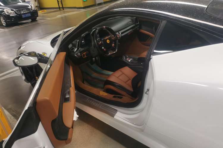 Used Ferrari 458 2011 4.5L Italia Left Front Seat