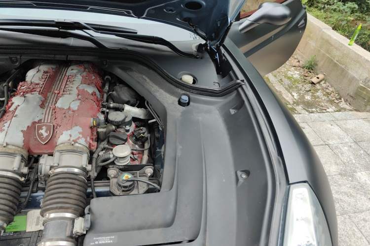 Used Ferrari California T 2009 4.3L Standard Edition Engine Bay Left