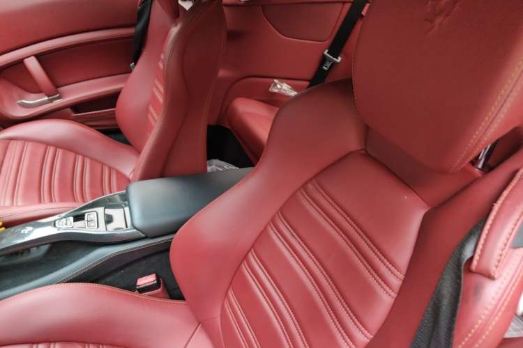 Used Ferrari California T 2009 4.3L Standard Edition Left Front Seat