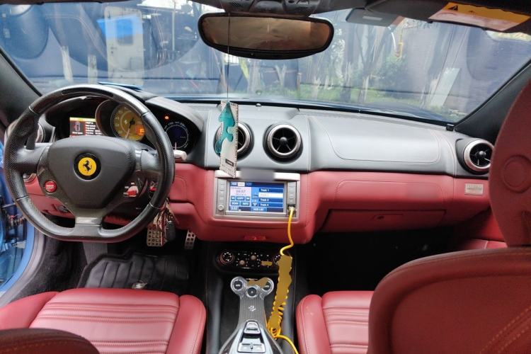 Used Ferrari California T 2009 4.3L Standard Edition Steering Wheel