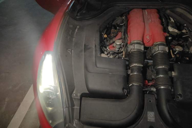 Used Ferrari California T 2009 4.3L Standard Edition Engine Bay Right