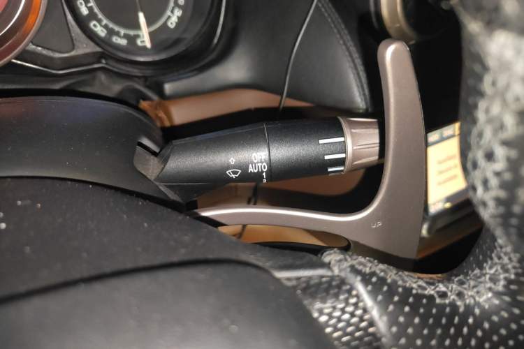 Used Ferrari California T 2009 4.3L Standard Edition Gear Lever