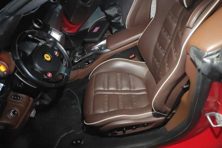 Used Ferrari California T 2009 4.3L Standard Edition Left Front Seat
