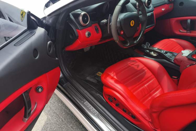 Used Ferrari California T 2009 4.3L Standard Edition Driver Seat
