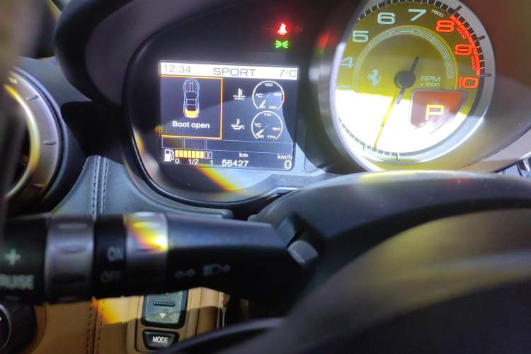 Used Ferrari California T 2009 4.3L Standard Edition Odometer Close Up