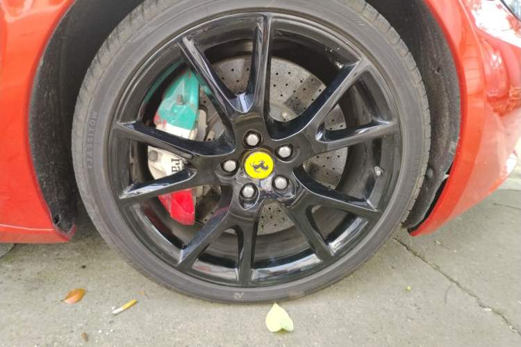 Used Ferrari California T 2009 4.3L Standard Edition Right Front Wheel Hub