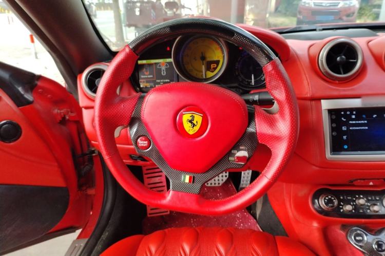 Used Ferrari California T 2009 4.3L Standard Edition Steering Wheel