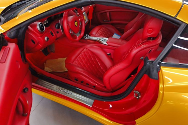 Used Ferrari California T 2009 4.3L Standard Edition Driver Seat