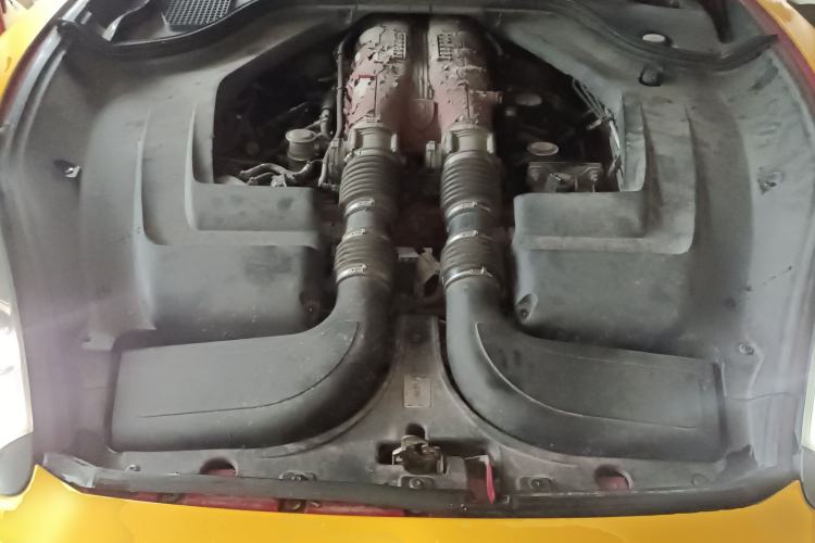 Used Ferrari California T 2009 4.3L Standard Edition Engine Bay