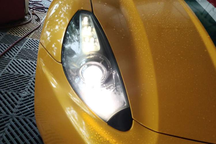 Used Ferrari California T 2009 4.3L Standard Edition Right Front Headlight