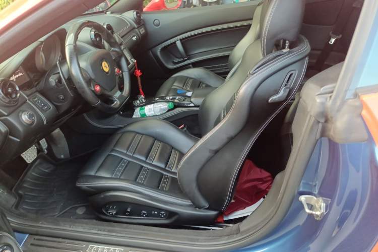 Used Ferrari California T 2012 4.3L Standard Edition Left Front Seat