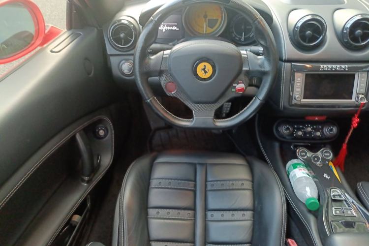 Used Ferrari California T 2012 4.3L Standard Edition Steering Wheel
