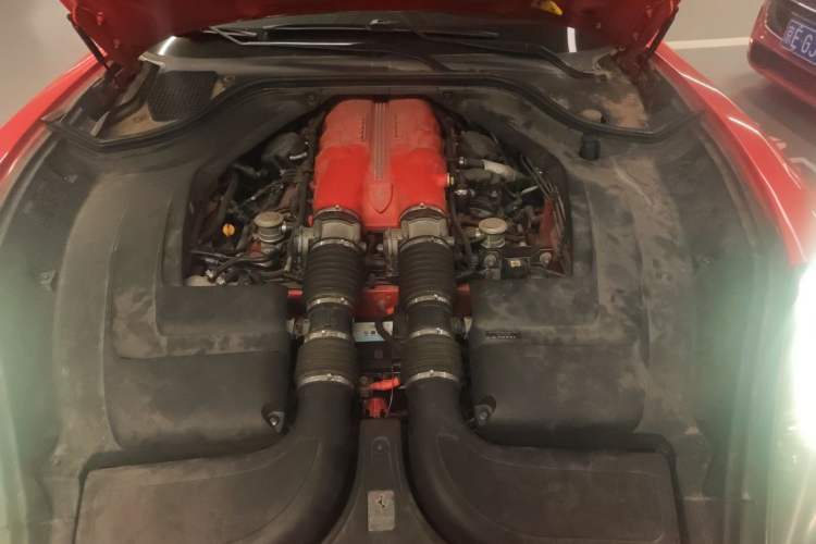 Used Ferrari California T 2012 4.3L Standard Edition Engine Bay