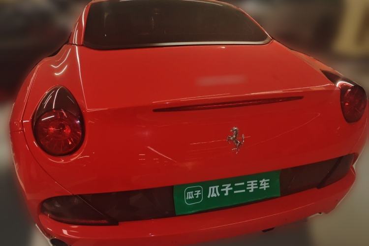 Used Ferrari California T 2012 4.3L Standard Edition Trunk