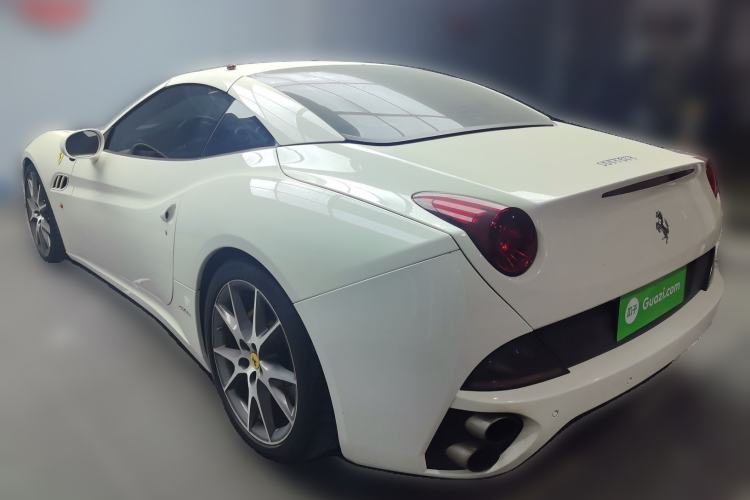 Used Ferrari California T 2012 4.3L Standard Edition Exterior 3