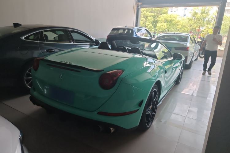 Used Ferrari California T 2015 3.9T Standard Edition Exterior 4