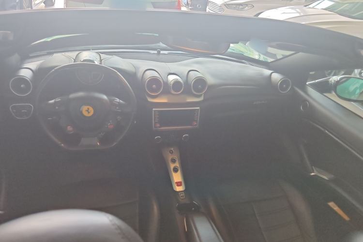 Used Ferrari California T 2015 3.9T Standard Edition Interior 2