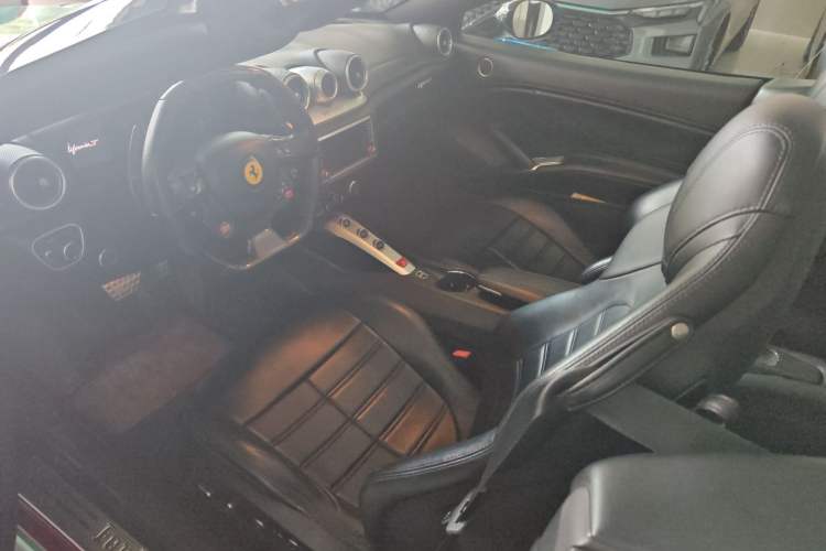 Used Ferrari California T 2015 3.9T Standard Edition Interior 3
