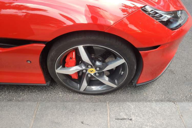 Used Ferrari Portofino 2021 3.9T M Right Front Wheel Hub