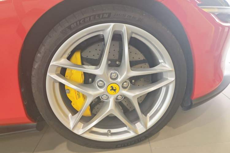 Used Ferrari Roma 2020 3.9T V8 Right Front Wheel Hub
