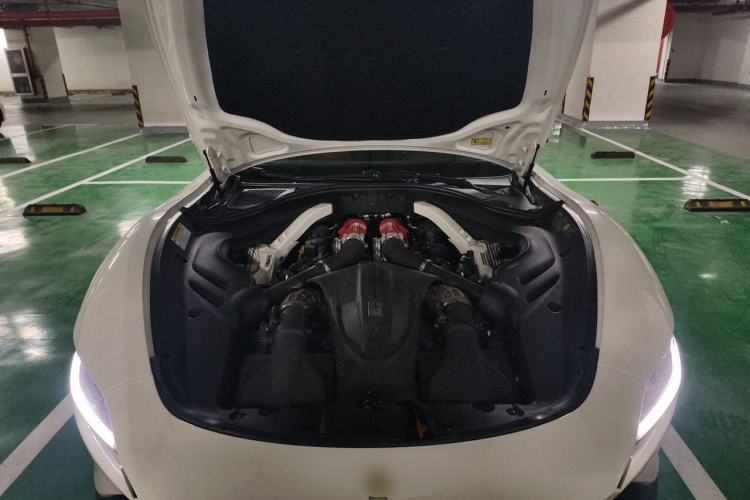 Used Ferrari Roma 2020 3.9T V8 Engine Bay