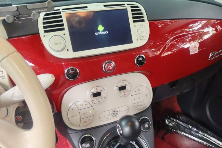 Used Fiat 500 2011 1.4L Fashion Edition Audio And AC Panel