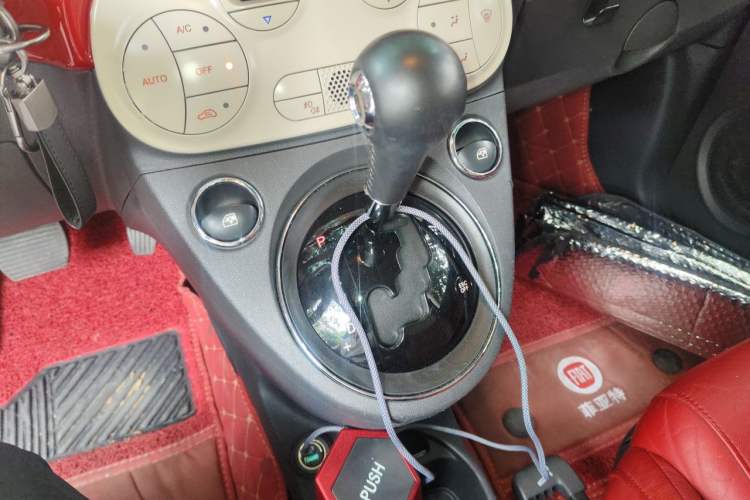 Used Fiat 500 2011 1.4L Fashion Edition Gear Lever