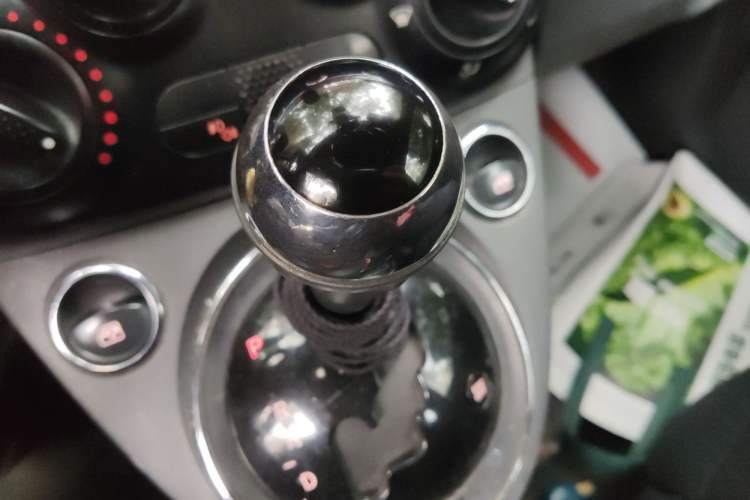 Used Fiat 500 2011 1.4L Sport Edition Gear Lever