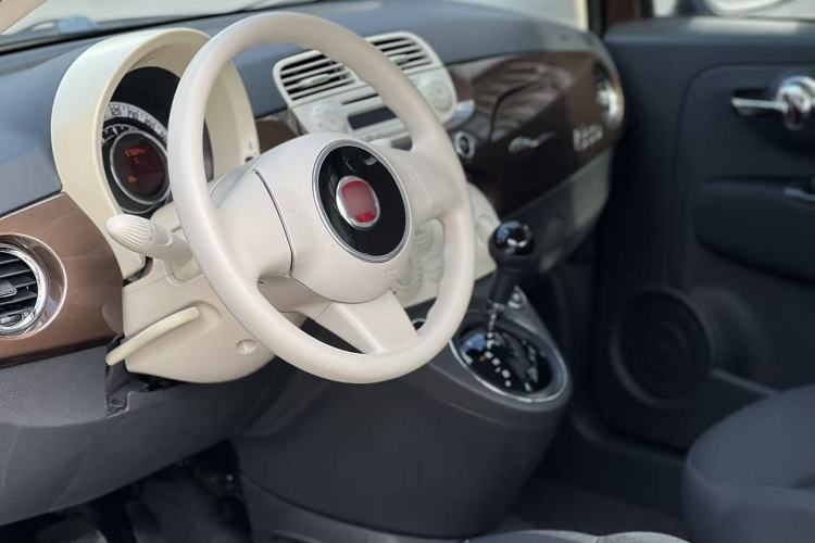 Used Fiat 500 2011 1.4L Fashion Edition Interior 1
