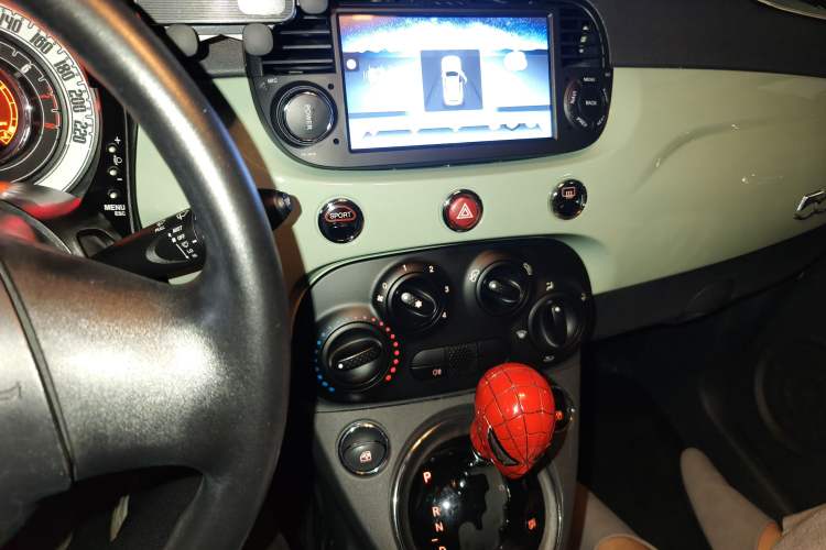 Used Fiat 500 2011 1.4L Fashion Edition Audio And AC Panel