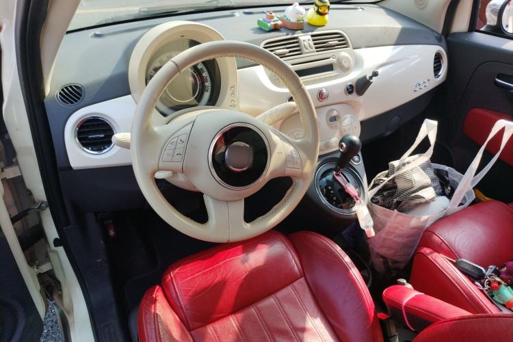 Used Fiat 500 2011 1.4L Deluxe Edition Center Console