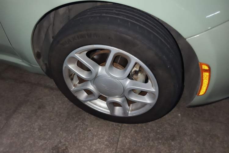 Used Fiat 500 2011 1.4L Fashion Edition Right Front Wheel Hub