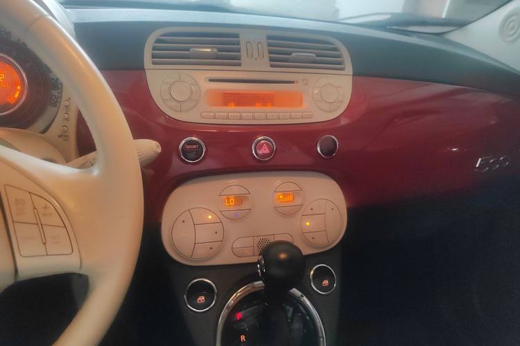 Used Fiat 500 2011 1.4L Deluxe Edition Audio And AC Panel