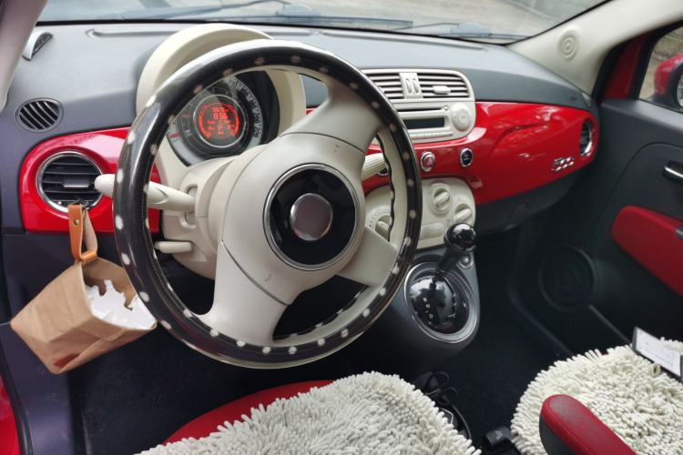 Used Fiat 500 2011 1.4L Fashion Edition Center Console