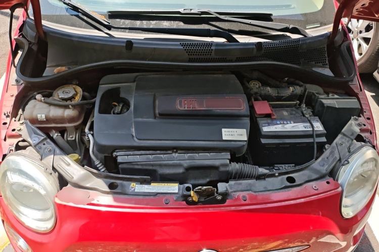 Used Fiat 500 2011 1.4L Deluxe Edition Engine Bay