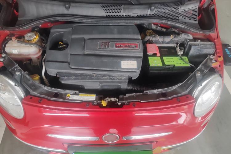 Used Fiat 500 2011 1.4L Deluxe Edition Engine Bay