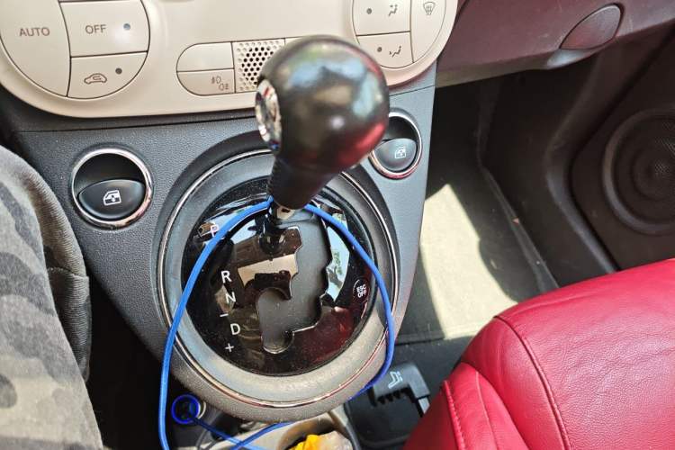 Used Fiat 500 2011 1.4L Deluxe Edition Gear Lever