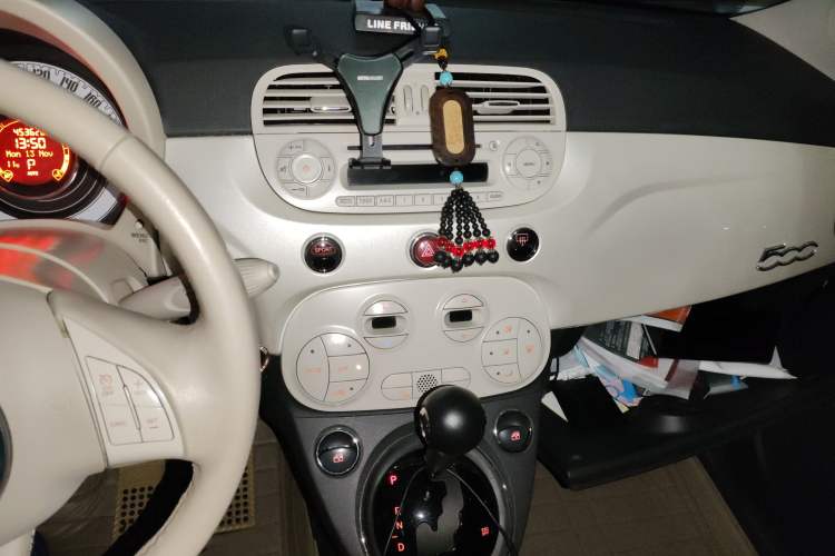 Used Fiat 500 2011 1.4L Deluxe Edition Audio And AC Panel