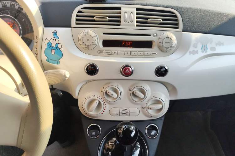 Used Fiat 500 2011 1.4L Fashion Edition Audio And AC Panel