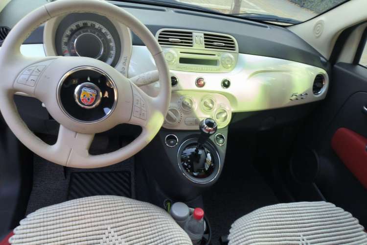 Used Fiat 500 2011 1.4L Fashion Edition Center Console