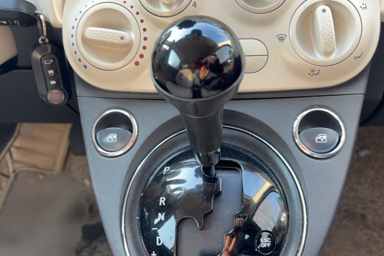 Used Fiat 500 2011 1.4L Fashion Edition Gear Lever