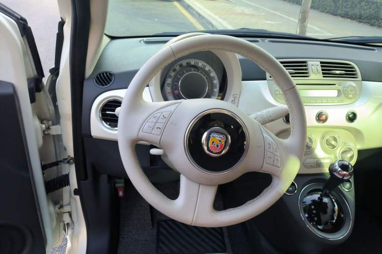Used Fiat 500 2011 1.4L Fashion Edition Steering Wheel