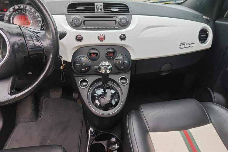 Used Fiat 500 2012 1.4L Gucci Edition Audio And AC Panel