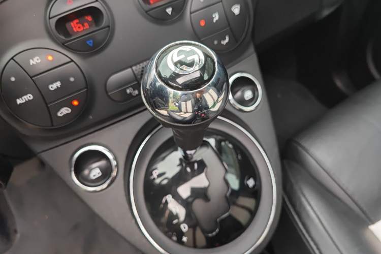 Used Fiat 500 2012 1.4L Gucci Edition Gear Lever