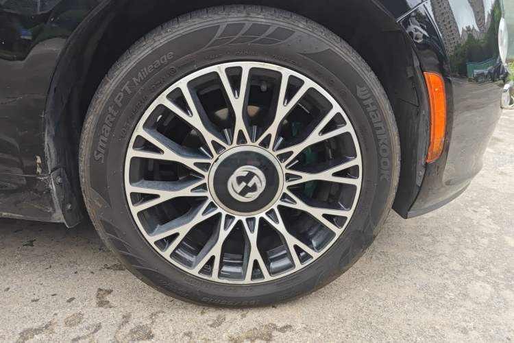 Used Fiat 500 2012 1.4L Gucci Edition Right Front Wheel Hub