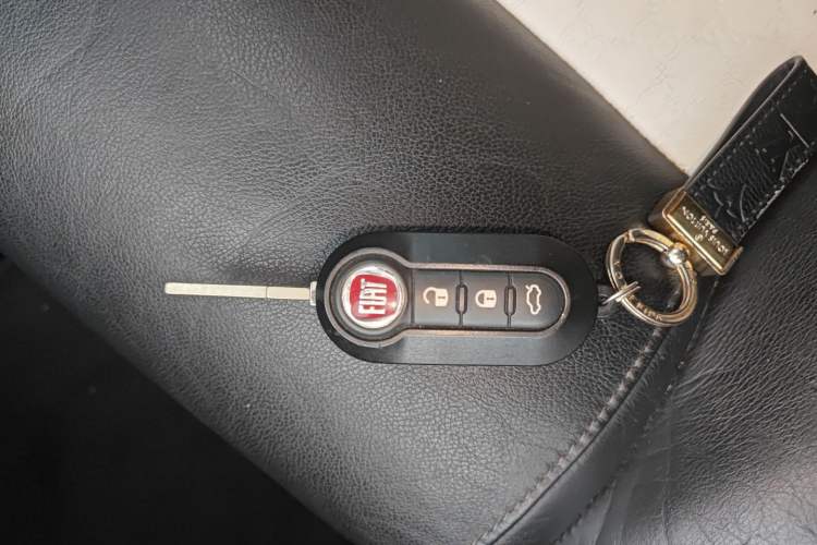Used Fiat 500 2012 1.4L Gucci Edition Vehicle Key