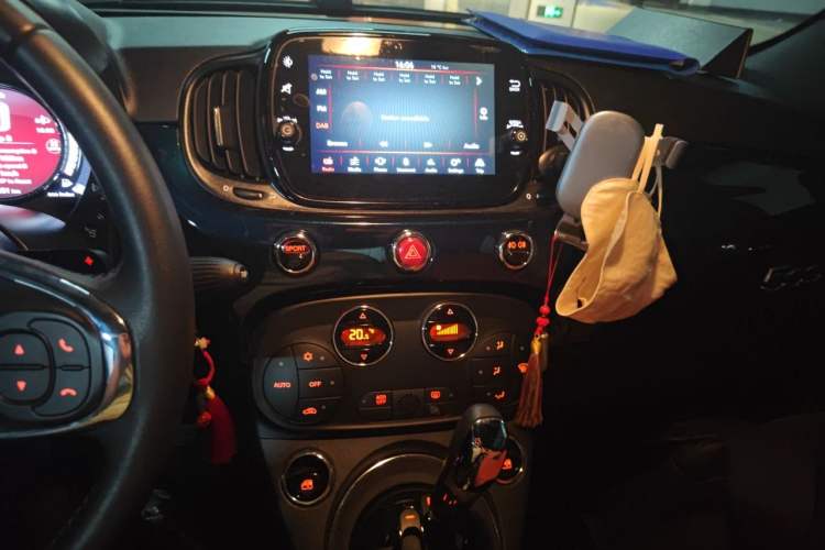 Used Fiat 500  Audio And AC Panel