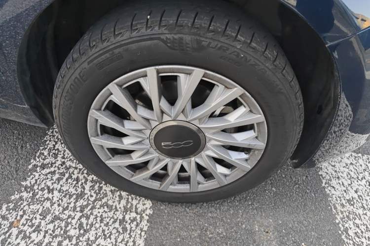 Used Fiat 500  Right Front Wheel Hub